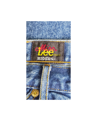 Lee