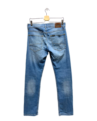 Lee