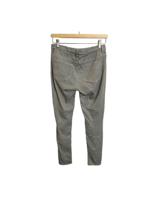 Uniqlo - Thryft