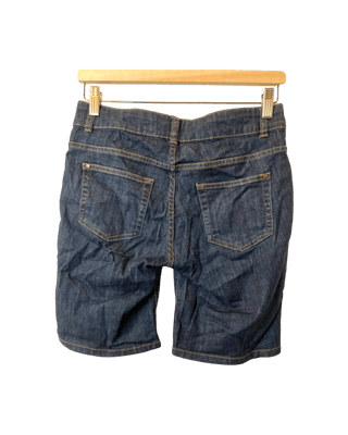 The Fitted Bermuda - Thryft